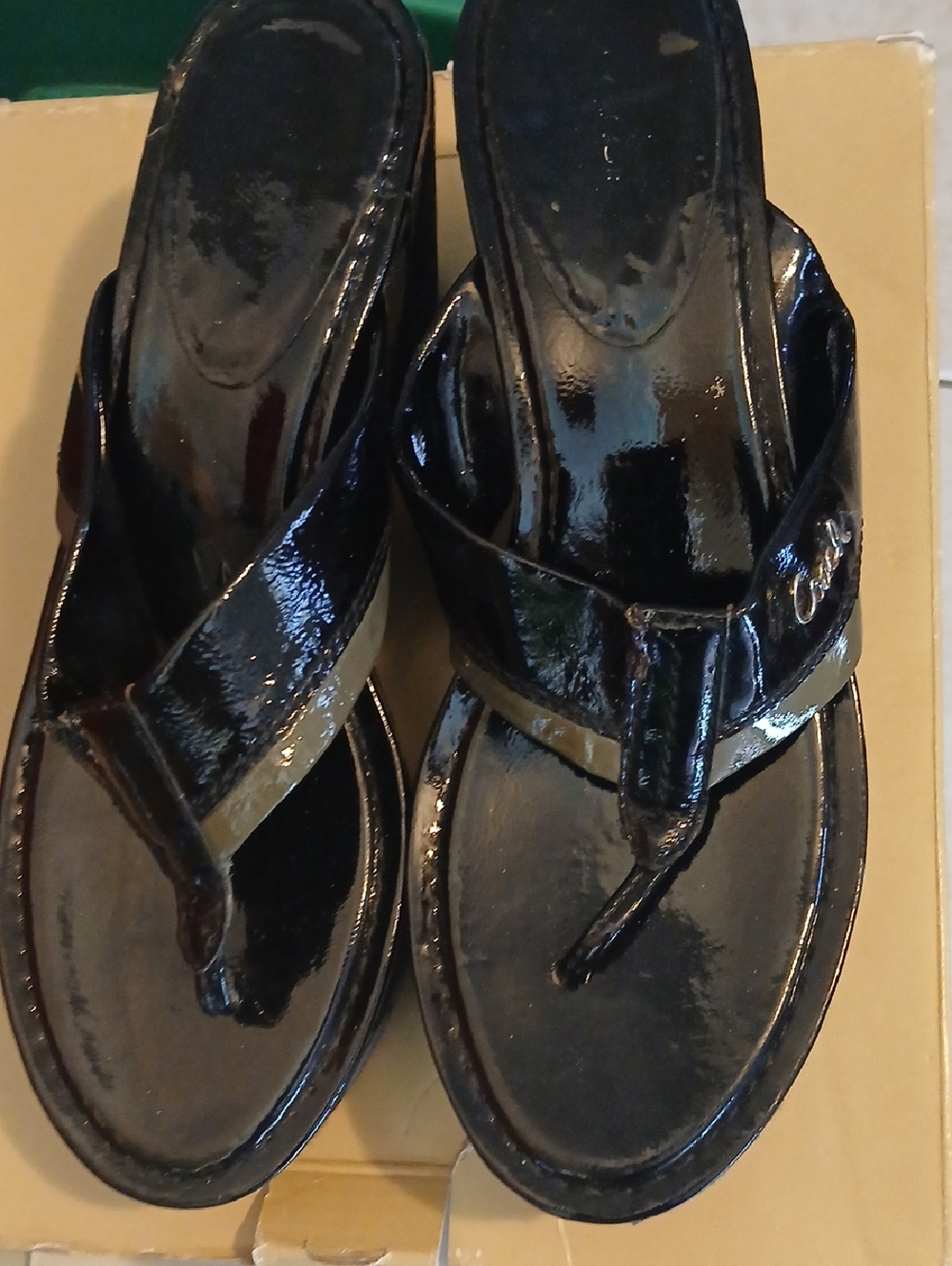 Women's Black Patent Thong Sandals